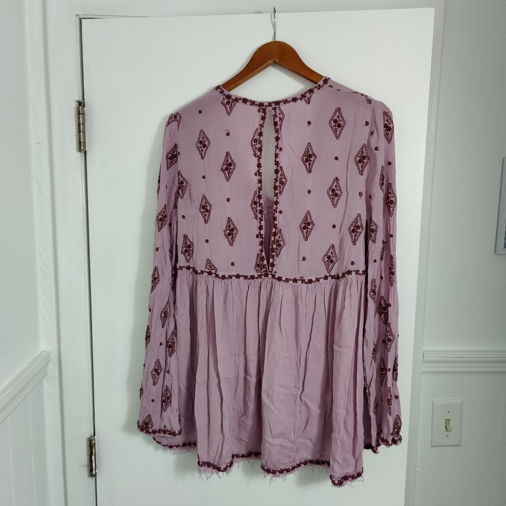 Free People Embroidered Bell Sleeve Keyhole Boho Bohemian Flowy Top Shirt - Picture 7 of 10